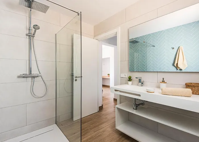 Evita * Santo Tomás